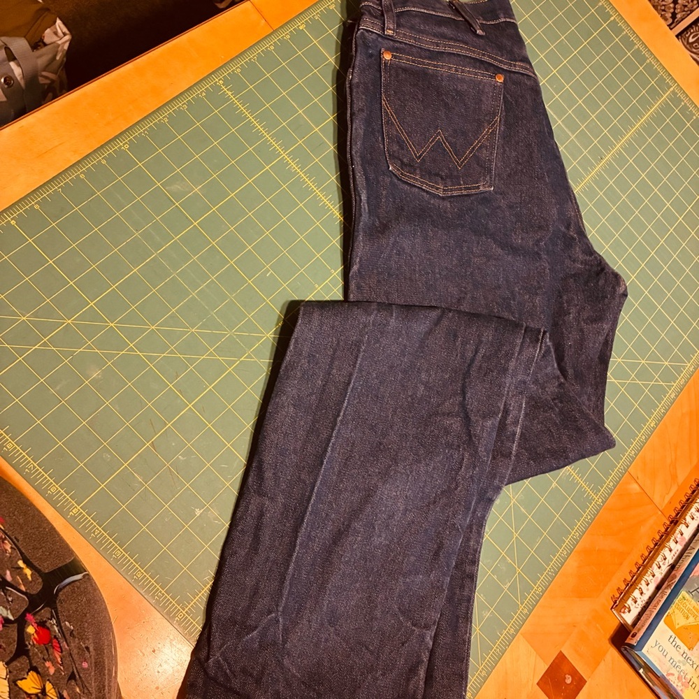 Wrangler Men’s Straight-Leg Jeans in Dark Indigo